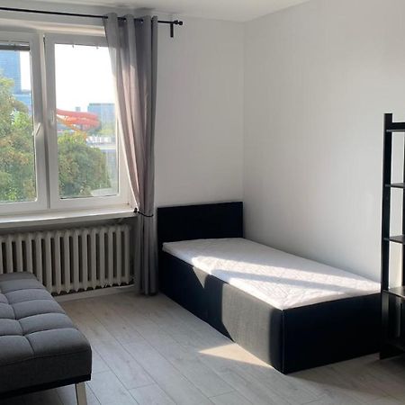Beautiful Room - Newly Renovated, Aquapark Center Of Vratislav Exteriér fotografie