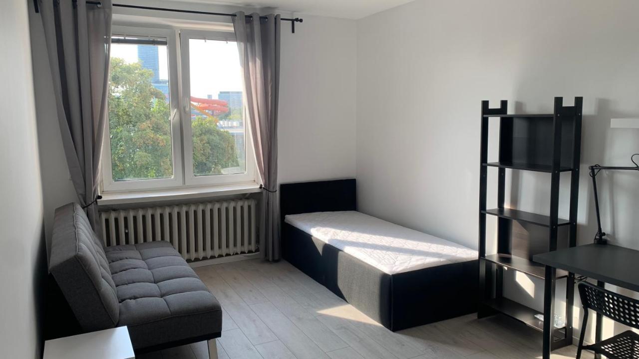 Beautiful Room - Newly Renovated, Aquapark Center Of Vratislav Exteriér fotografie